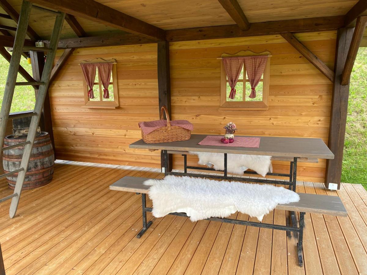 Вилла Wooden Hut At Tourist Farm Artisek Store Экстерьер фото