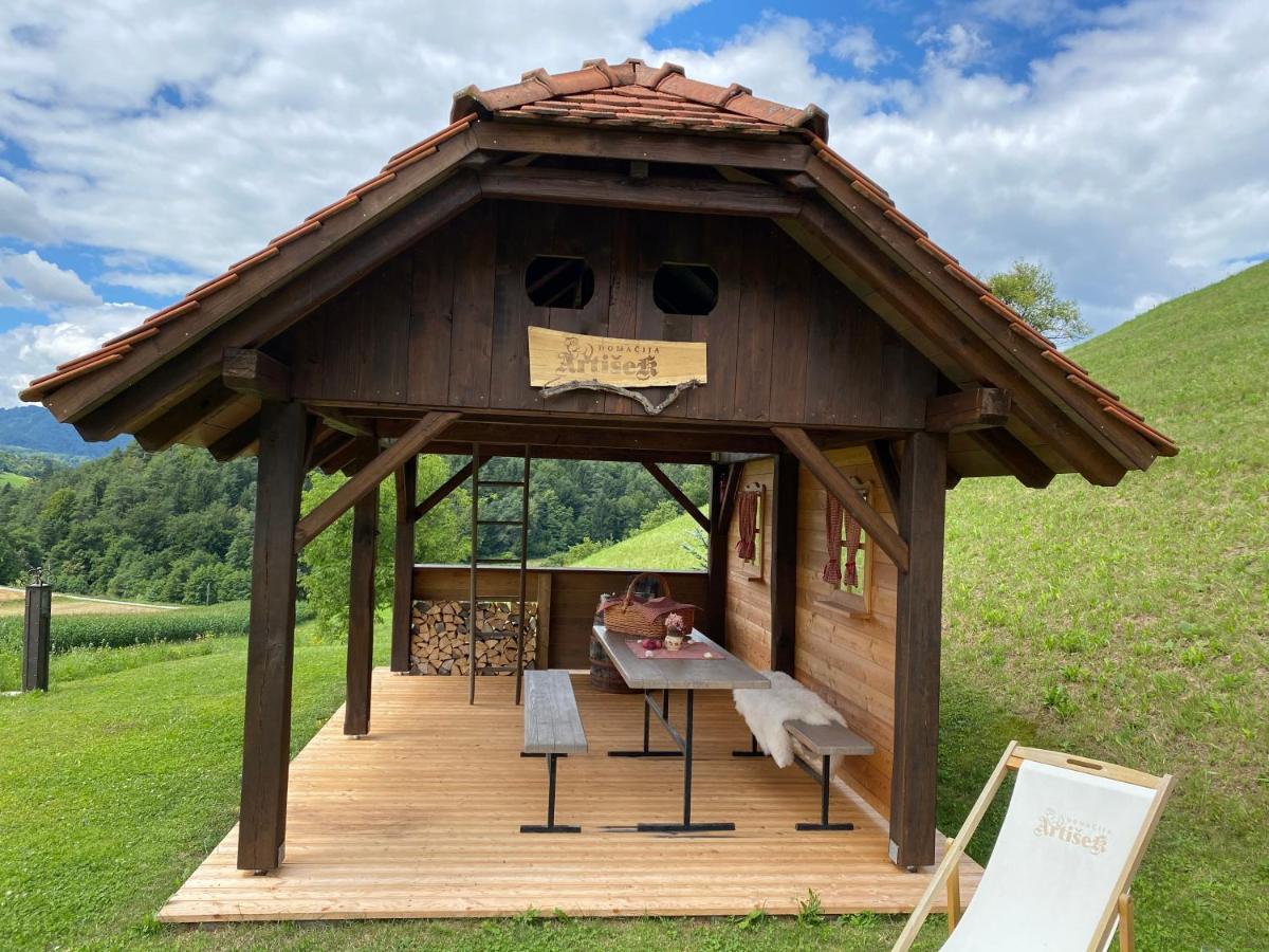 Вилла Wooden Hut At Tourist Farm Artisek Store Экстерьер фото