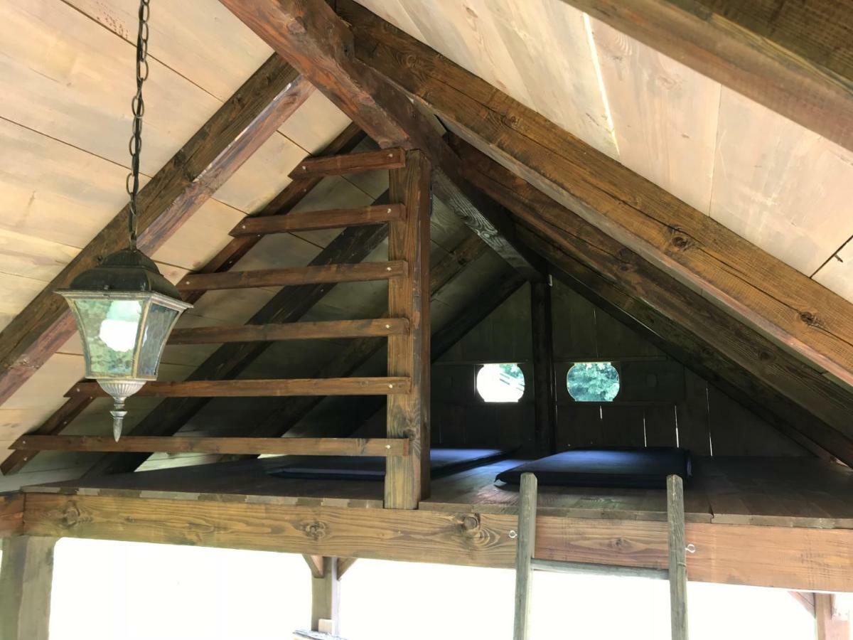 Вилла Wooden Hut At Tourist Farm Artisek Store Экстерьер фото